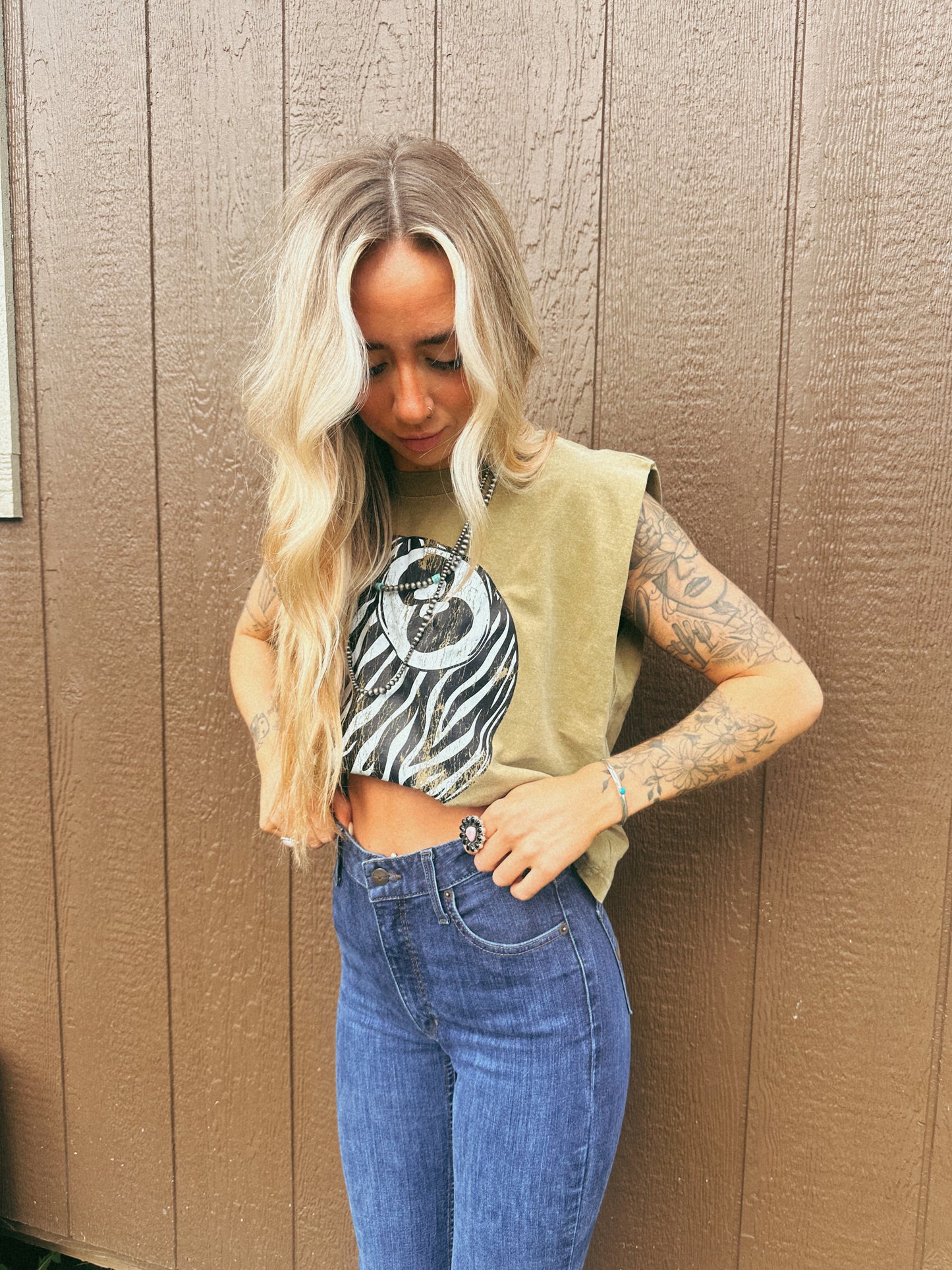 ZEBRA 8 BALL MUSCLE TEE