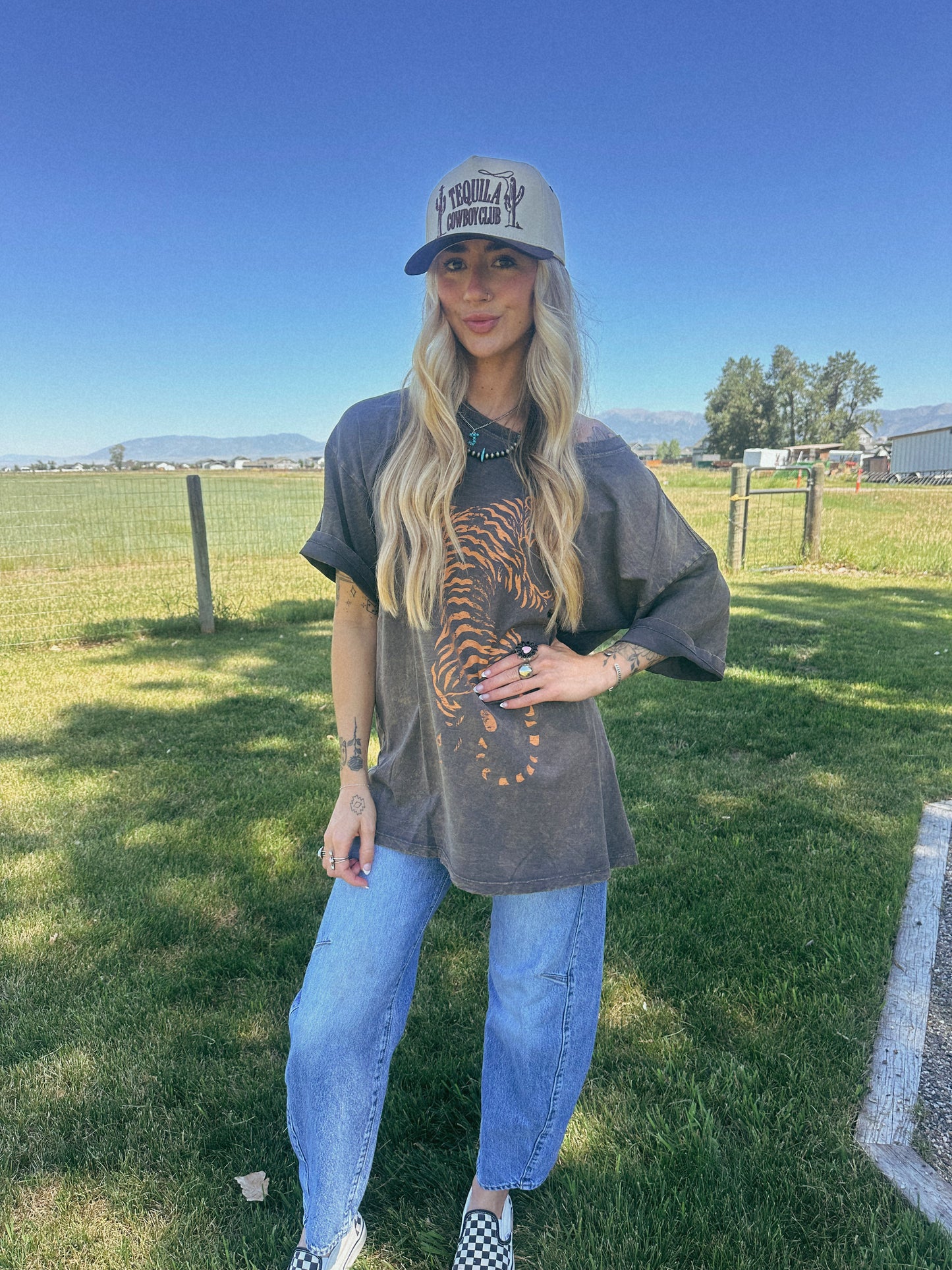 ROARING TIGER OVERSIZED TEE
