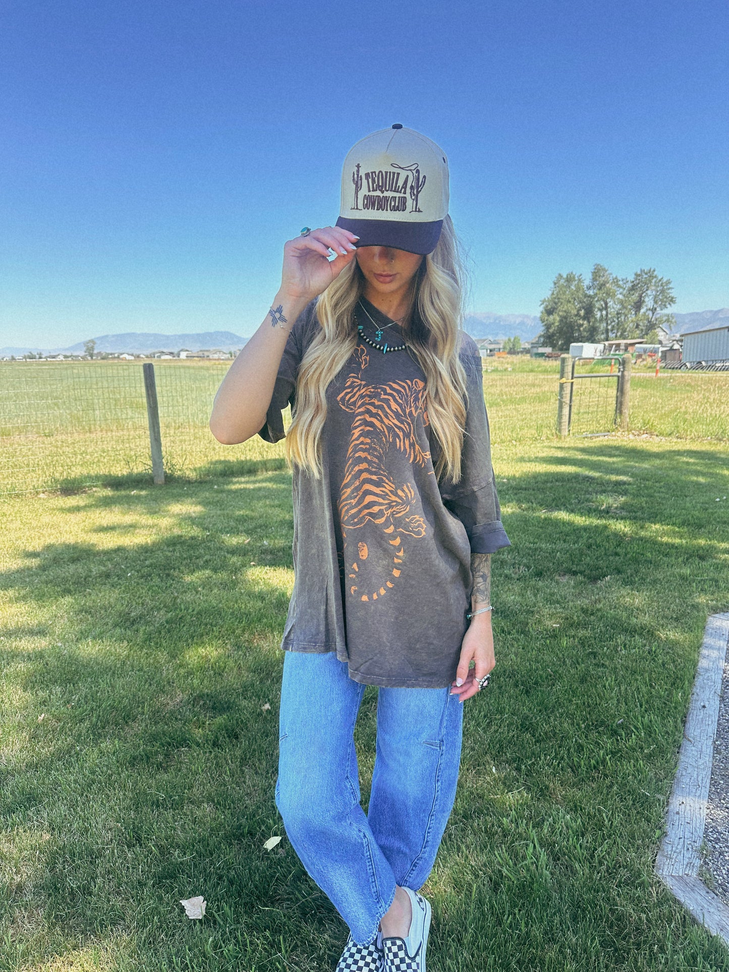 ROARING TIGER OVERSIZED TEE