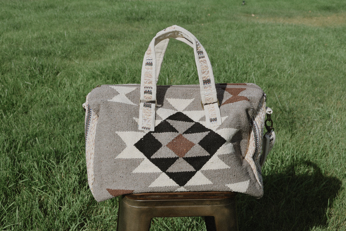 WESTERN WEEKENDER IN TAUPE, CREAM, BROWN