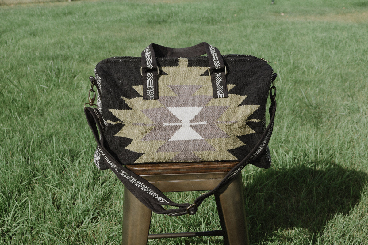 WESTERN WEEKENDER IN BLACK, OLIVE & GRAY