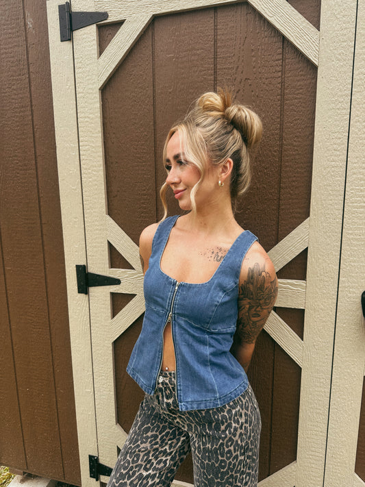 FRONT ZIP DENIM TOP